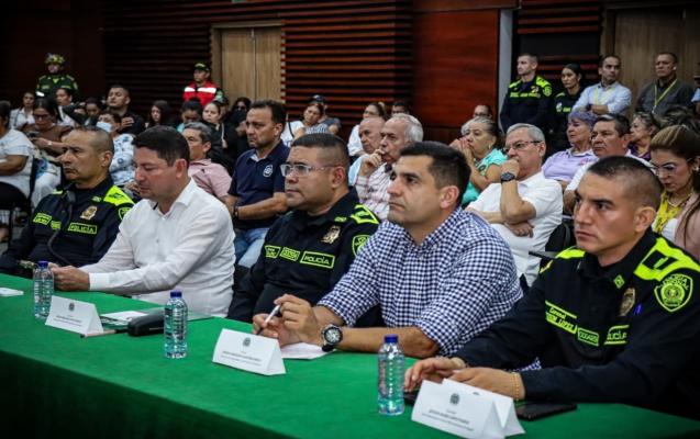 Mesa principal con autoridades durante la rendici&oacute;n de cuentas