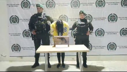 Mujer es capturada con arma de fuego ilegal