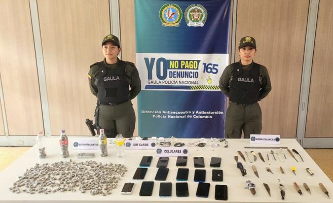 Incautados celulares, armas cortopunzantes y otros elementos en las 208 celdas allanadas