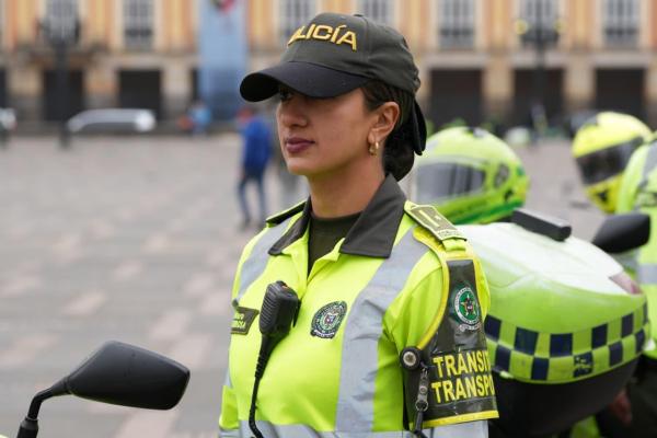 Uniformados hacen presencia en la rueda de prensa en la Plaza de Bol&iacute;var, en la cual se habl&oacute; sobre el plan para garantizar la seguridad y convivencia durante la temporada de Semana Santa