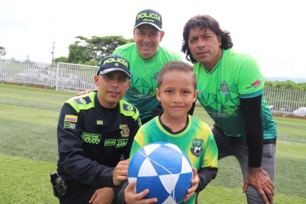 Policía inauguró campeonato de fútbol en el día de la niñez “rescatando valores, cuidando sus derechos”