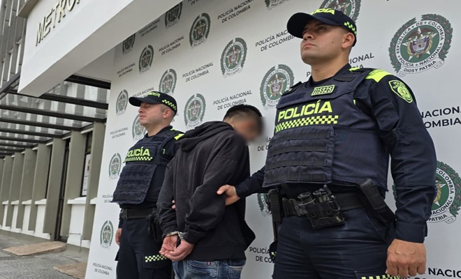 Policía captura a un hombre que trataba de impedir procedimiento en Manizales