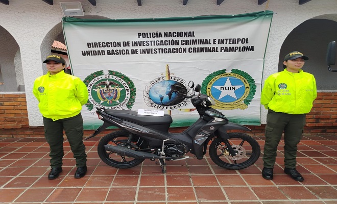 En planes de control y disuasión en el barrio Centro, recuperaron una motocicleta, que había sido hurtada en el municipio de Ocaña el pasado 28 de julio del presente año. 