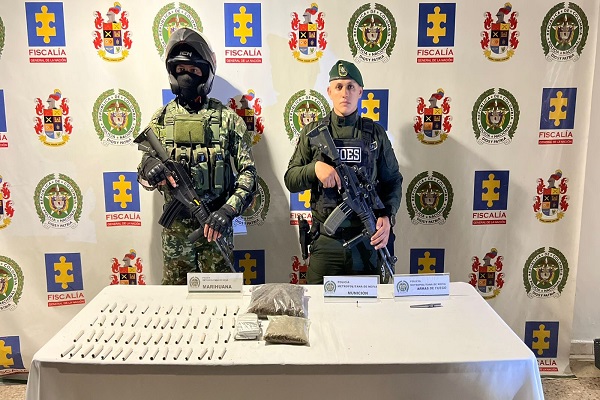 Planes de control permiten la incautación de un arma de fuego artesanal y sustancia estupefaciente.