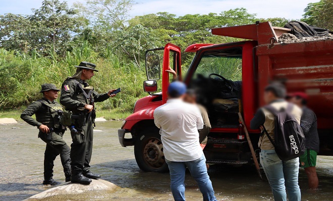 Policía Nacional desarrolla actividades preventivas, vigilancia y control en la ribera del río Las Ceibas