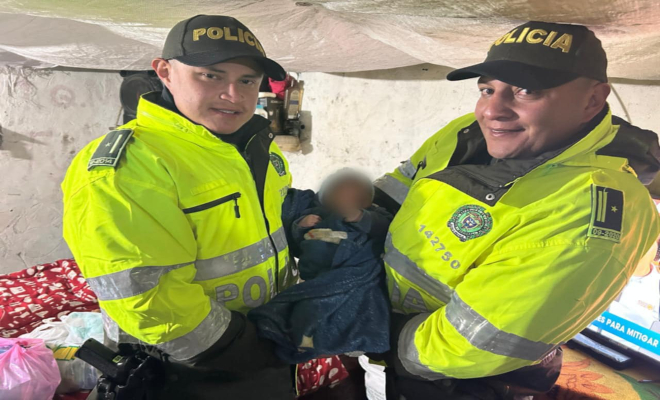 Policías Atienden Parto