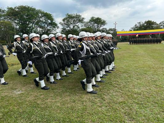Luego de 28 años, 196 mujeres se gradúan con gran orgullo de este centro docente, reafirmando el compromiso de la Policía Nacional con la equidad y la excelencia.