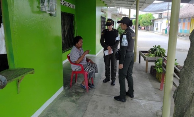 La Policía Comunitaria realiza campaña de prevención contra la extorsión.