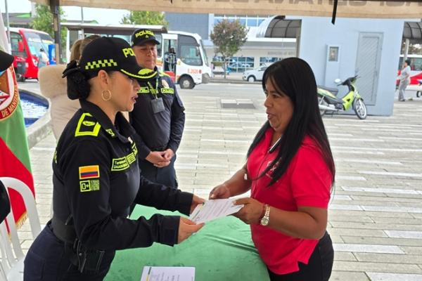 “Taxistas Púrpura”, comprometidas en la protección y orientación a mujeres 
