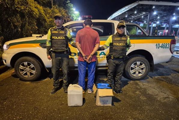 Una captura e incautación de insumos líquidos y sólidos para el procesamiento de alucinógenos