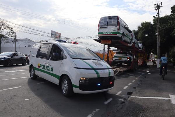 Vehículos híbridos de la Policía en la COP16