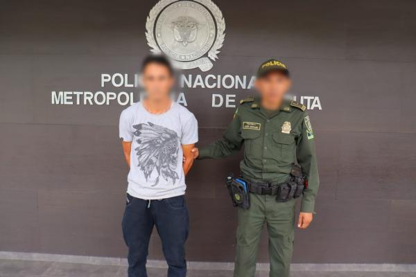 Capturado por agredir con arma cortopunzante 