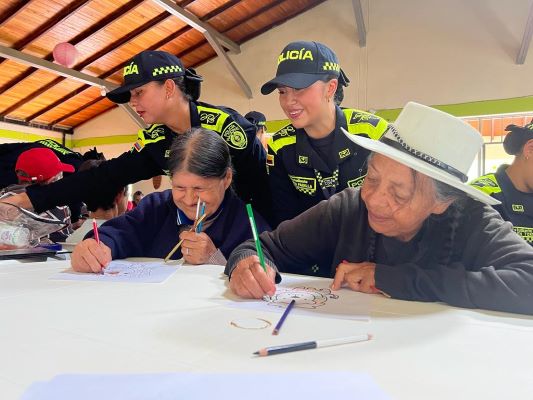 abuelas de la tercera edad coloreando imagenes 