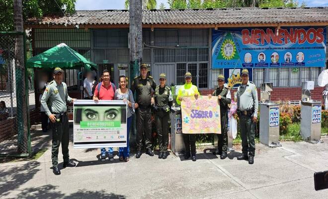 En el Espinal la Policía Nacional ha venido realizando acompañamiento de regreso a clases.