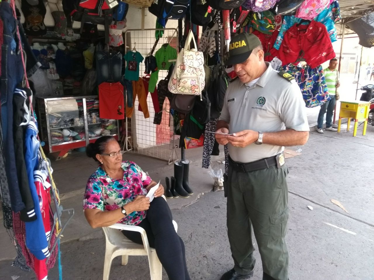 campaña-difusion-linea antiterrorista-SIPOL-PRECI-comercio-fundacion-magdalena