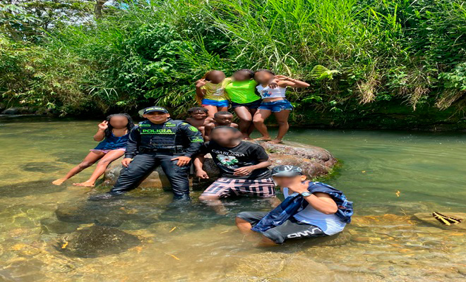 Polic&iacute;a refuerza controles en fuentes h&iacute;dricas, en compa&ntilde;&iacute;a de j&oacute;venes