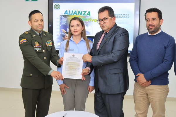 La Direcci&oacute;n de Educaci&oacute;n de Educaci&oacute;n Policial y la Universidad de Caldas lideran una estrategia de formaci&oacute;n tecnol&oacute;gica 