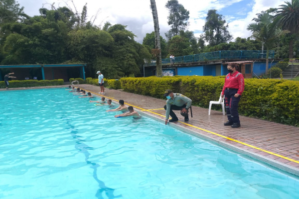 Policía de turismo realizó control a piscinas, balnearios y complejos acuáticos 