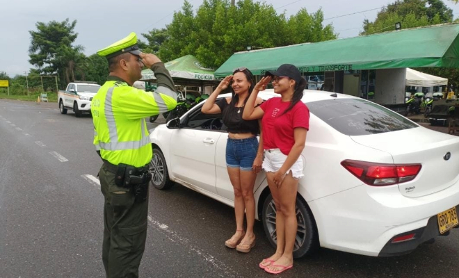 Aplicando el saludo institucional con los viajeros