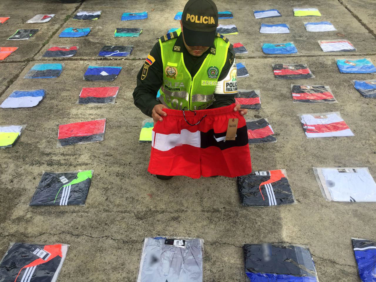 Mercancia-de-contrabando-aprehendida