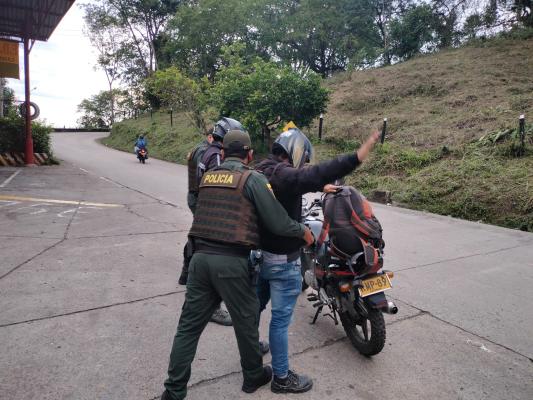 Balance operativo del fin de semana en el departamento de policía Santander