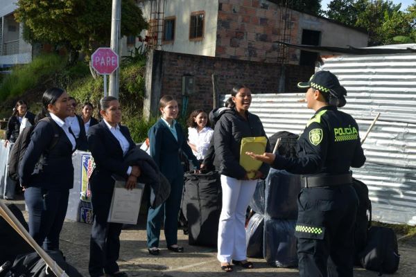 BIENVENIDA A LAS ASPIRANTES PARA PATRULLEROS DE POLIC&Iacute;A 