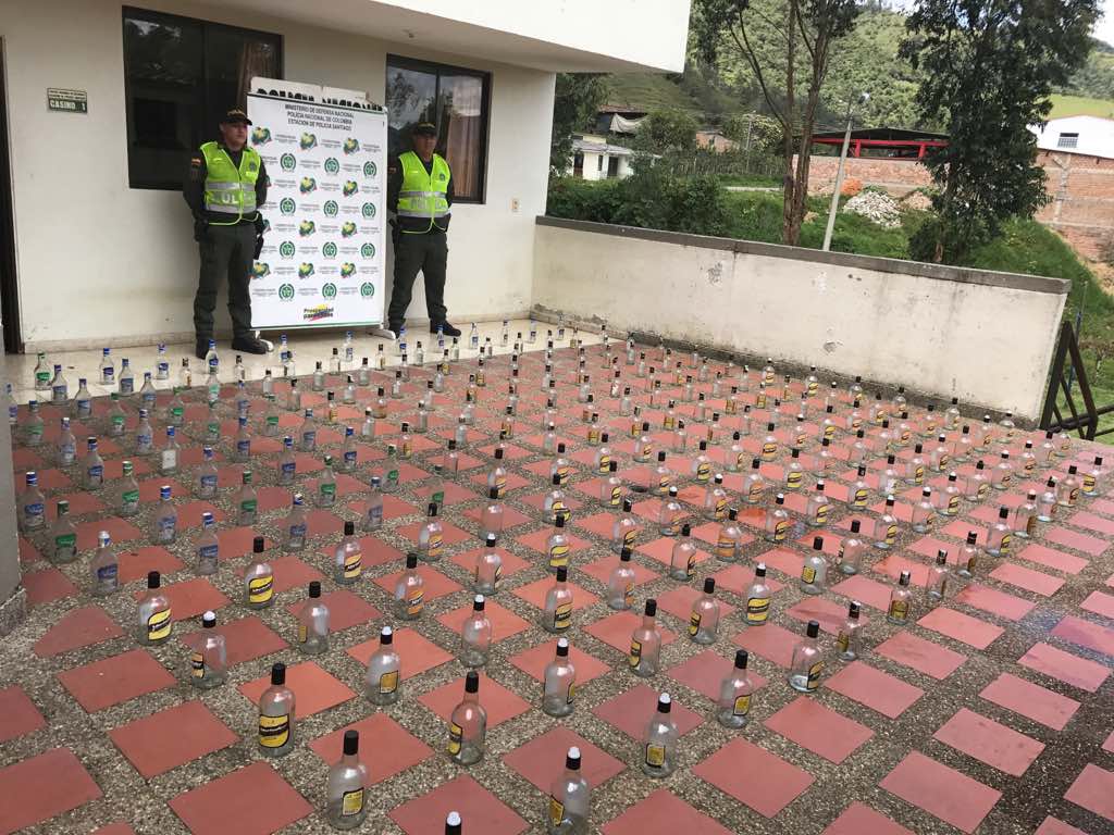 Incautamos en Colón Putumayo, botellas vacías para envasar licor adulterado