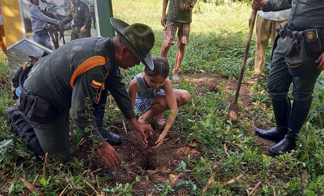 Charlas de sensibilización sobre el medio ambiente.