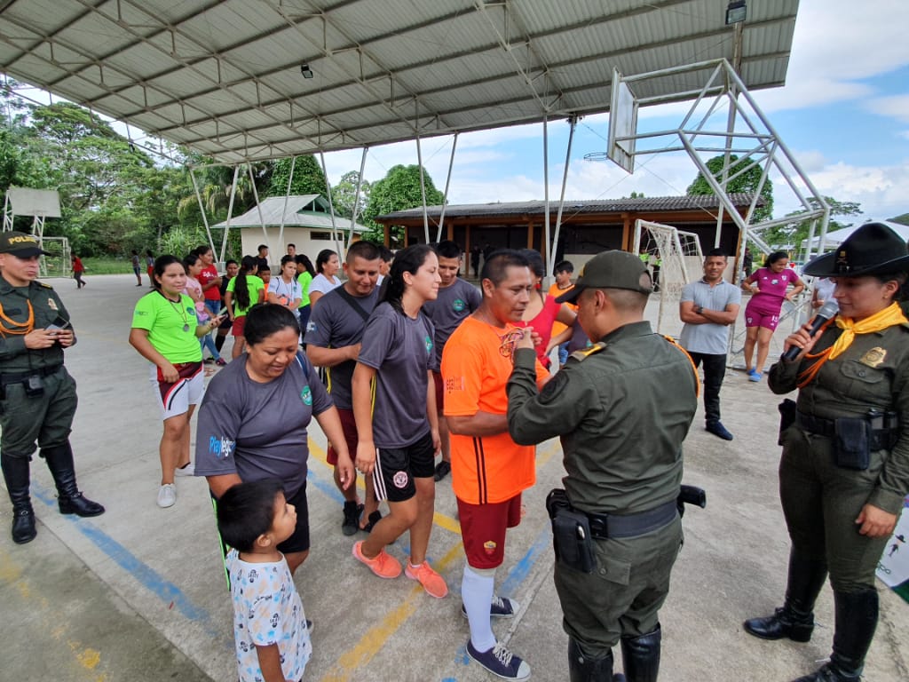 En Villaflor Putumayo a través del SISER clausuramos con éxito campeonato de microfútbol “Juntos Con El Campo”.