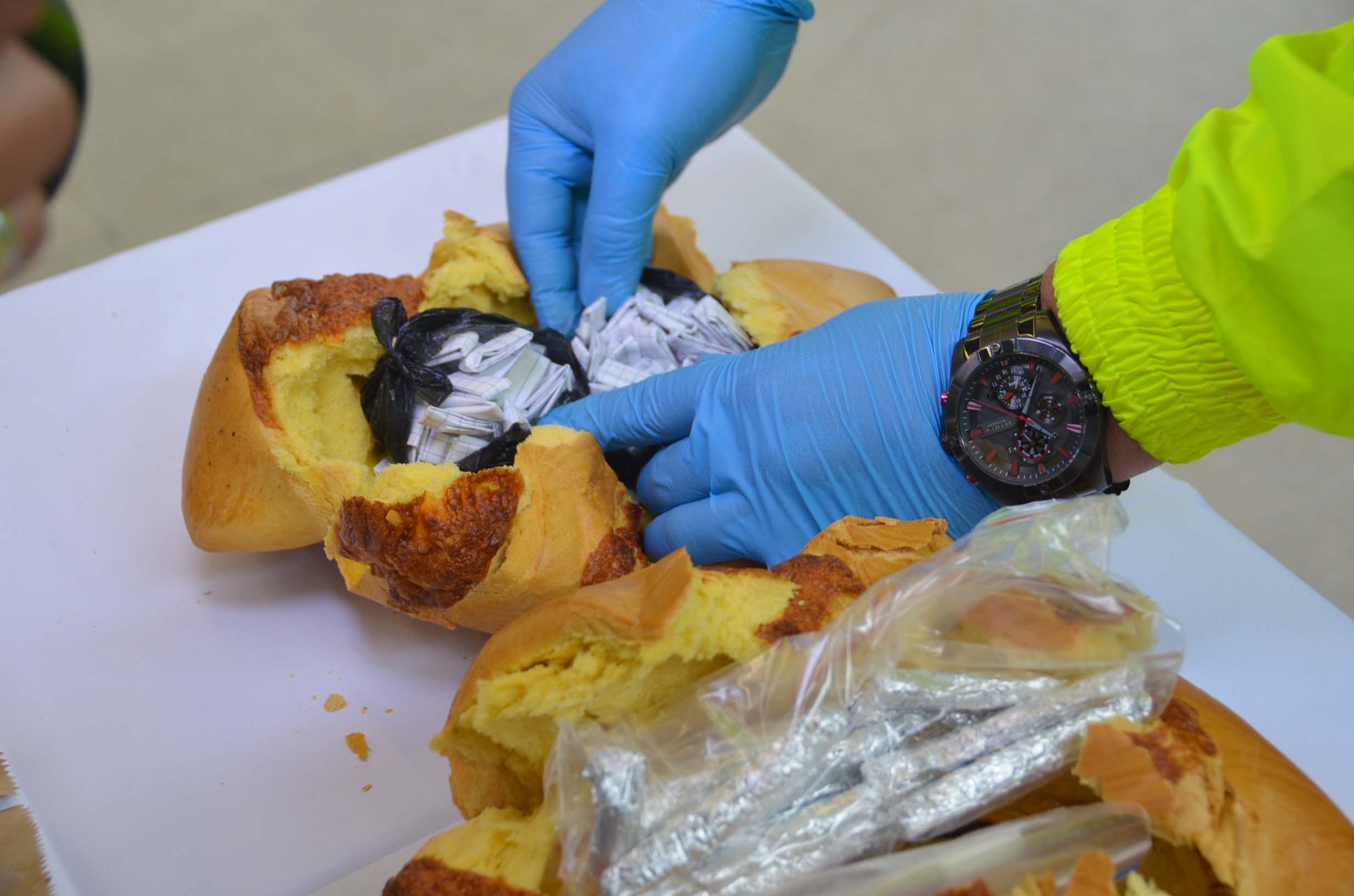 Cae-banda-que-transportaba-droga-dentro-de-panes-2