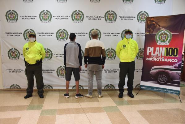 Captura de dos hombres con orden judicial.