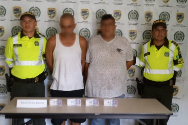 Capturados por ofrecer dinero para evitar el procedimiento