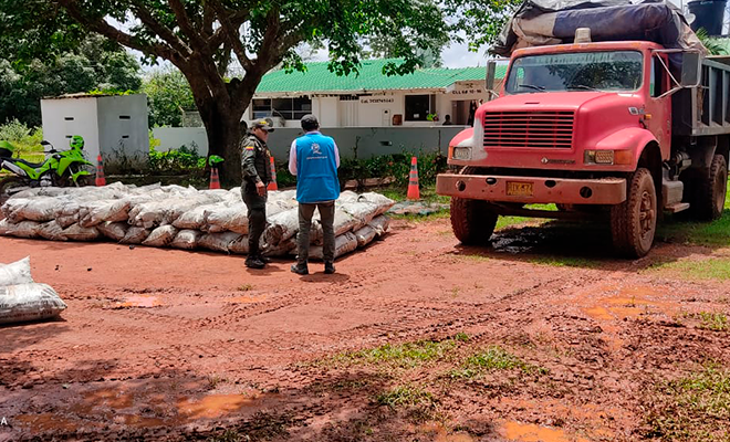 Policía y autoridad ambiental Corporinoquia