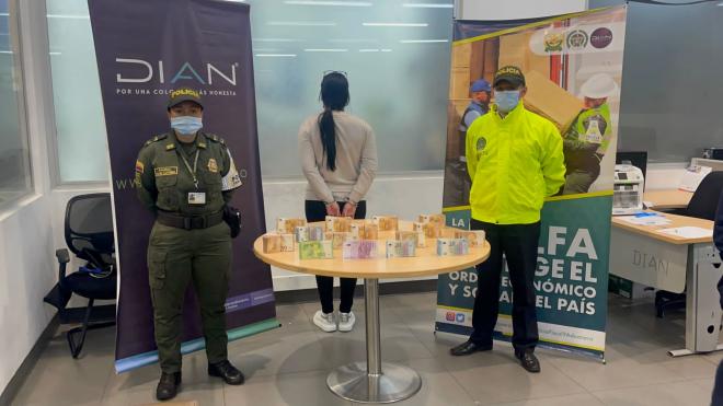 La POLFA capturó a una persona quien pretendía ingresar divisas al país de manera ilegal en el Aeropuerto El Dorado