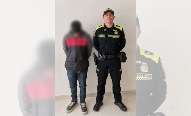 Varias dosis de estupefacientes fueron incautadas en un parque de la capital