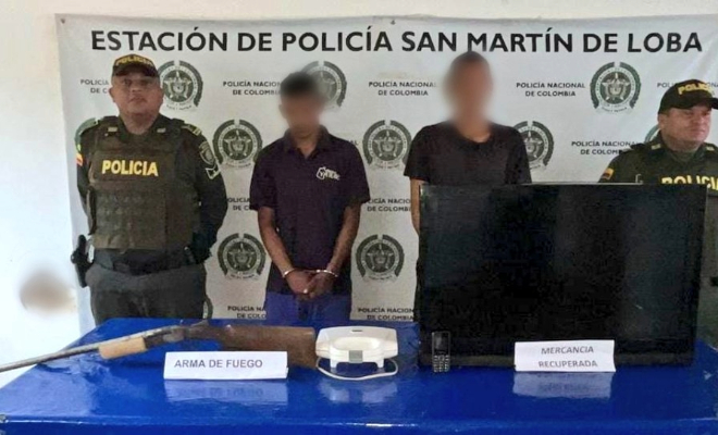 Captura en flagrancia de 2 sujetos por el delito de hurto