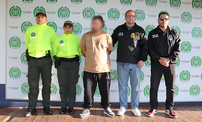 Con el apoyo de la DEA fue capturado con fines de extradición alias “Pelomono”.