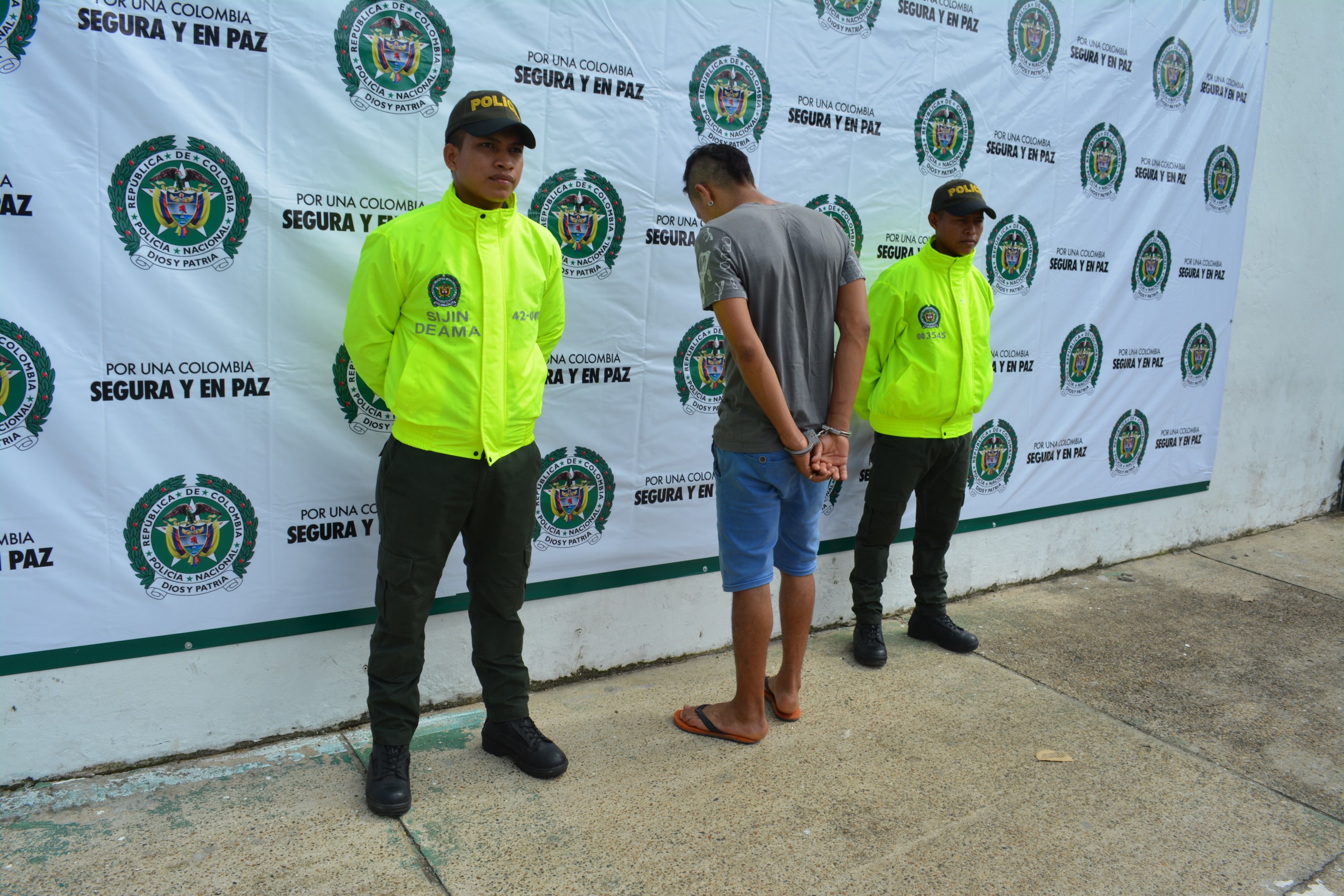 El individuo es requerido mediante orden de captura por hechos sucedidos en el año 2016