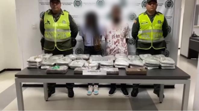 Entre ropa y productos de aseo personal, una pareja transportaba 32.000 gramos de marihuana y 2.800 gramos de clorhidrato de cocaína