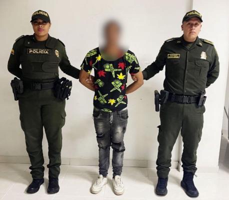 Efectivos operativos policiales en el barrio Chapal 