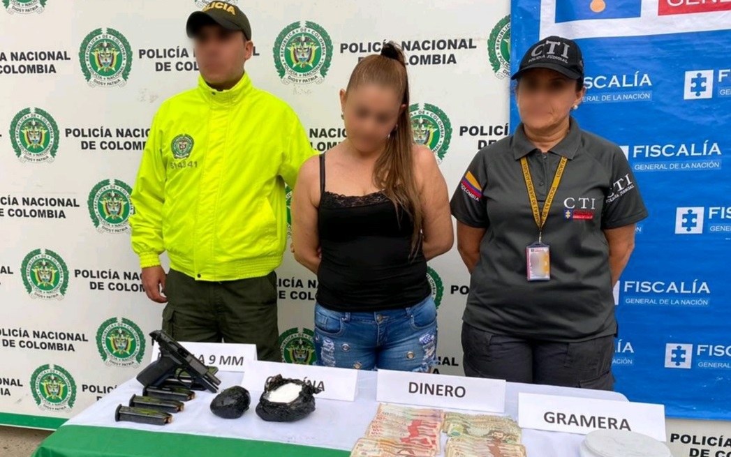 capturada-con-arma-de-fuego-y-estupefacientes