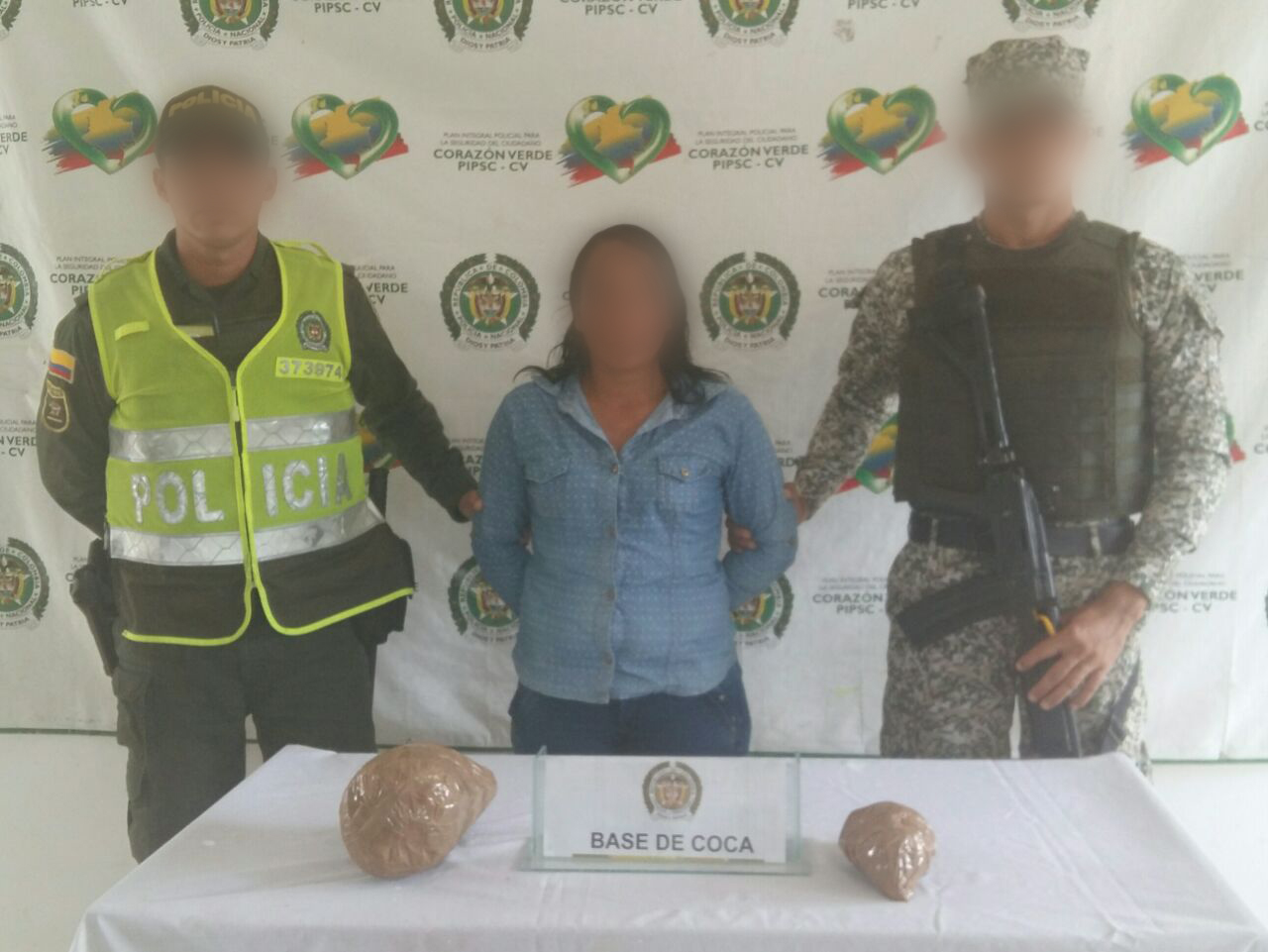 Capturada en flagrancia a una mujer con mas de 7 mil dosis de base de coca