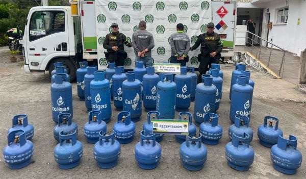 incautación de cilindros de gas hurtados y más de 400 cartuchos de munición