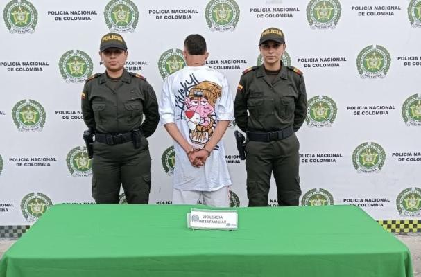 capturado por golpear a su madre