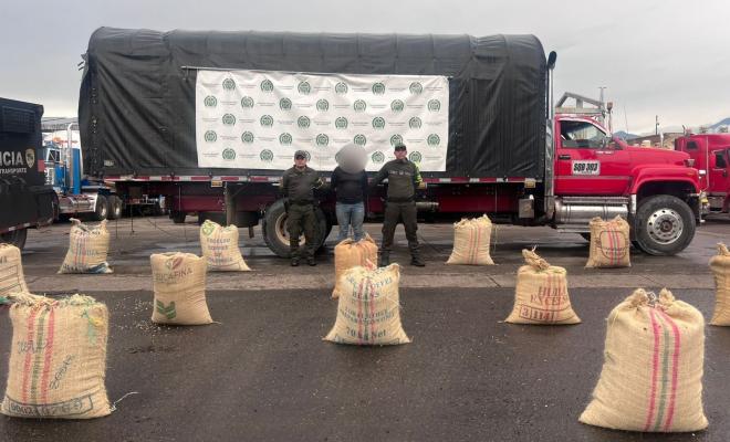 El operativo permitió la captura de un sujeto y la recuperación de un camión robado mediante atraco.