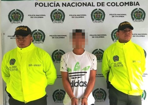 capturado con notificación azul de Interpol