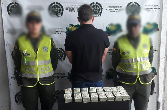   97.790-dólares-fueron-incautados-en-el-aeropuerto-1