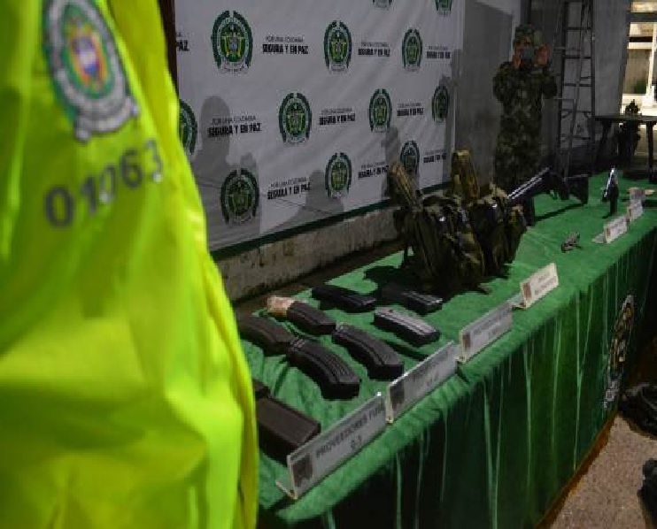 Capturan sujeto con material bélico