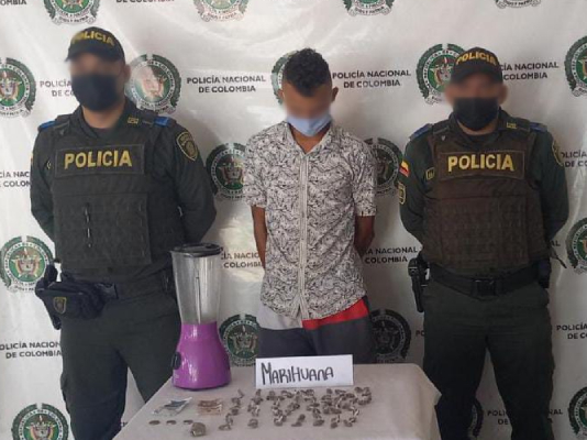 capturamos a este sujeto con varias dosis de marihuana lista para ser distribuidas