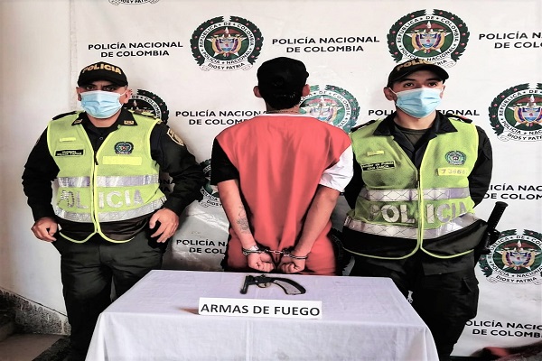 Capturado por el delito de porte ilegal de armas de fuego 